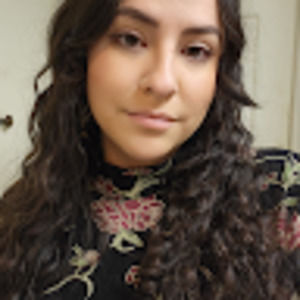 Meet your Posher, Leticia